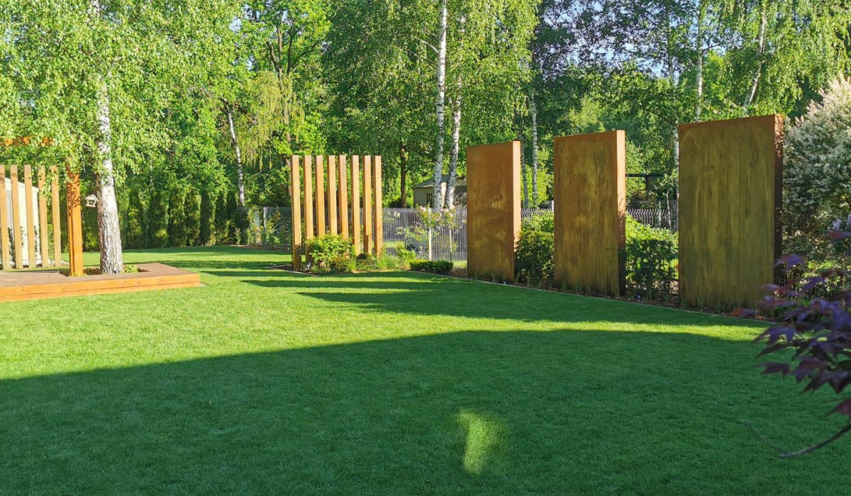 Sichtschutz und Cortensäulen aus Cortenstahl SEDE