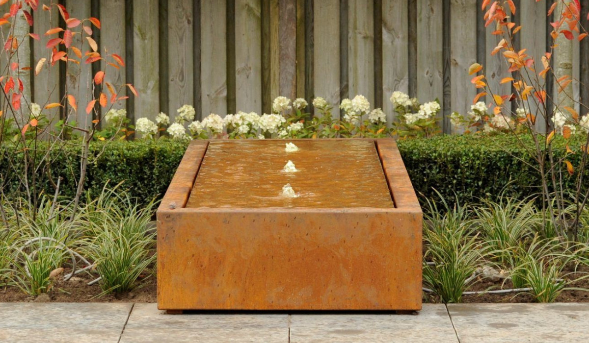 Wassertisch aus Cortenstahl SOMNI