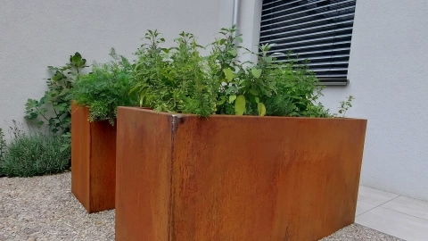 OOLEX Pflanzgefäß HONES 2 mm Cortenstahl