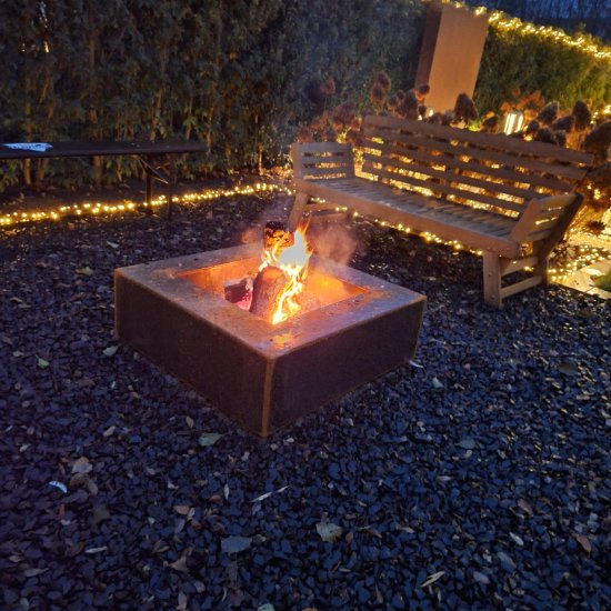 FLAMA Feuerstelle 3 mm Corten 800 x 800 x 280 mm BV Hölker 2