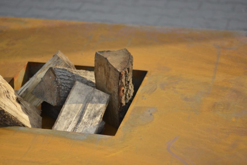 Feuerstelle Gartenfeuer Cortenstahl quadratisch standsicher