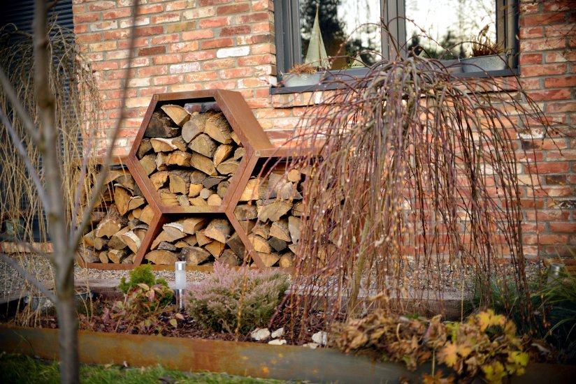 Holzlager Kaminholzlager Cortenstahl sechseckig stapelbar