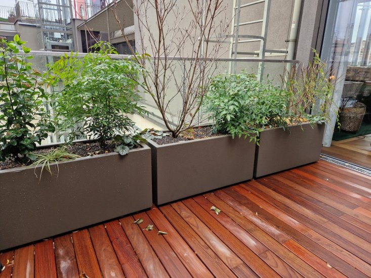 Pflanzgefäß Aluminium RAL Pulverbeschichtet mit Boden