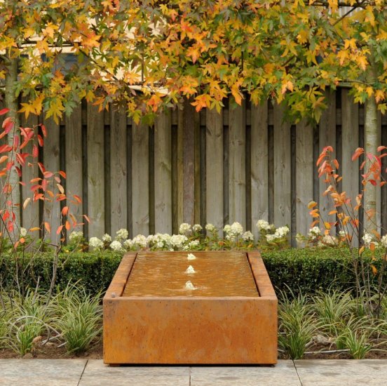 Wassertisch aus Cortenstahl SOMNI