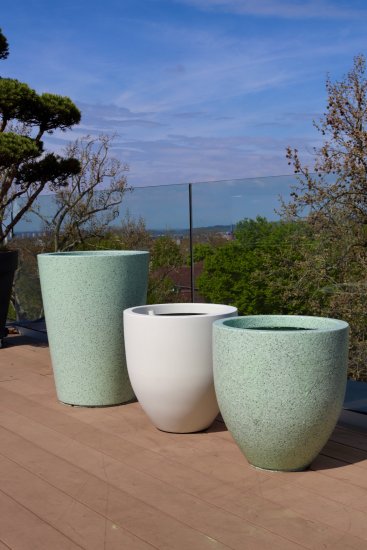 Pflanzkuebel fiberglas rund 45cm weiss tuerkis terrasse3