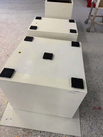 Pflanzkuebel hochbeet fiberglas quadratisch cube isolierung2